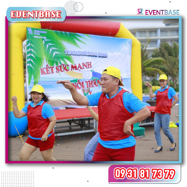 Tổ chức team building